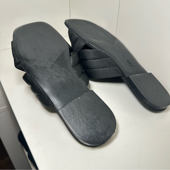 Zara Women's Stylish Black Sandal - Picture 5 of 6